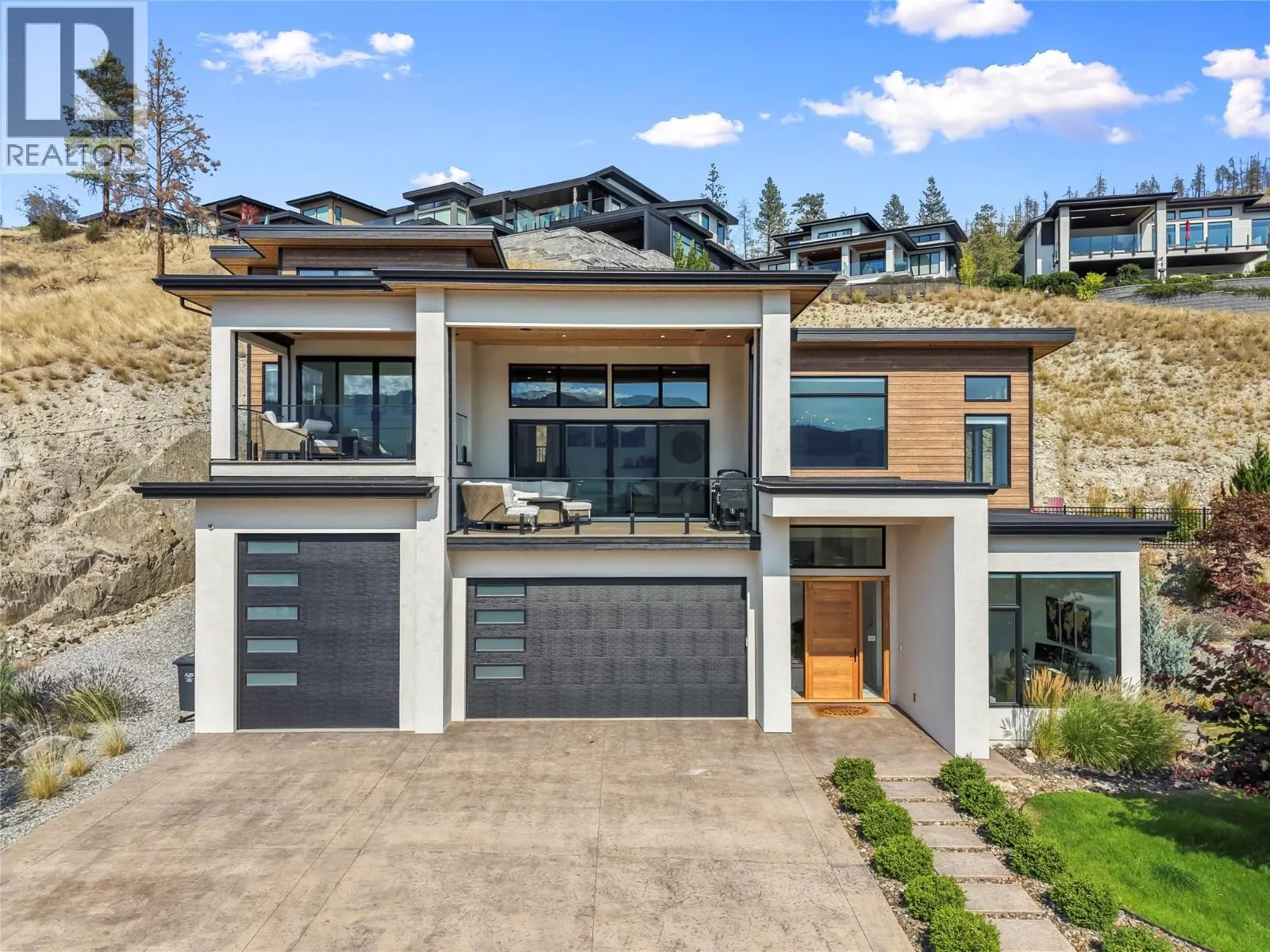 9815 Beacon Hill Crescent