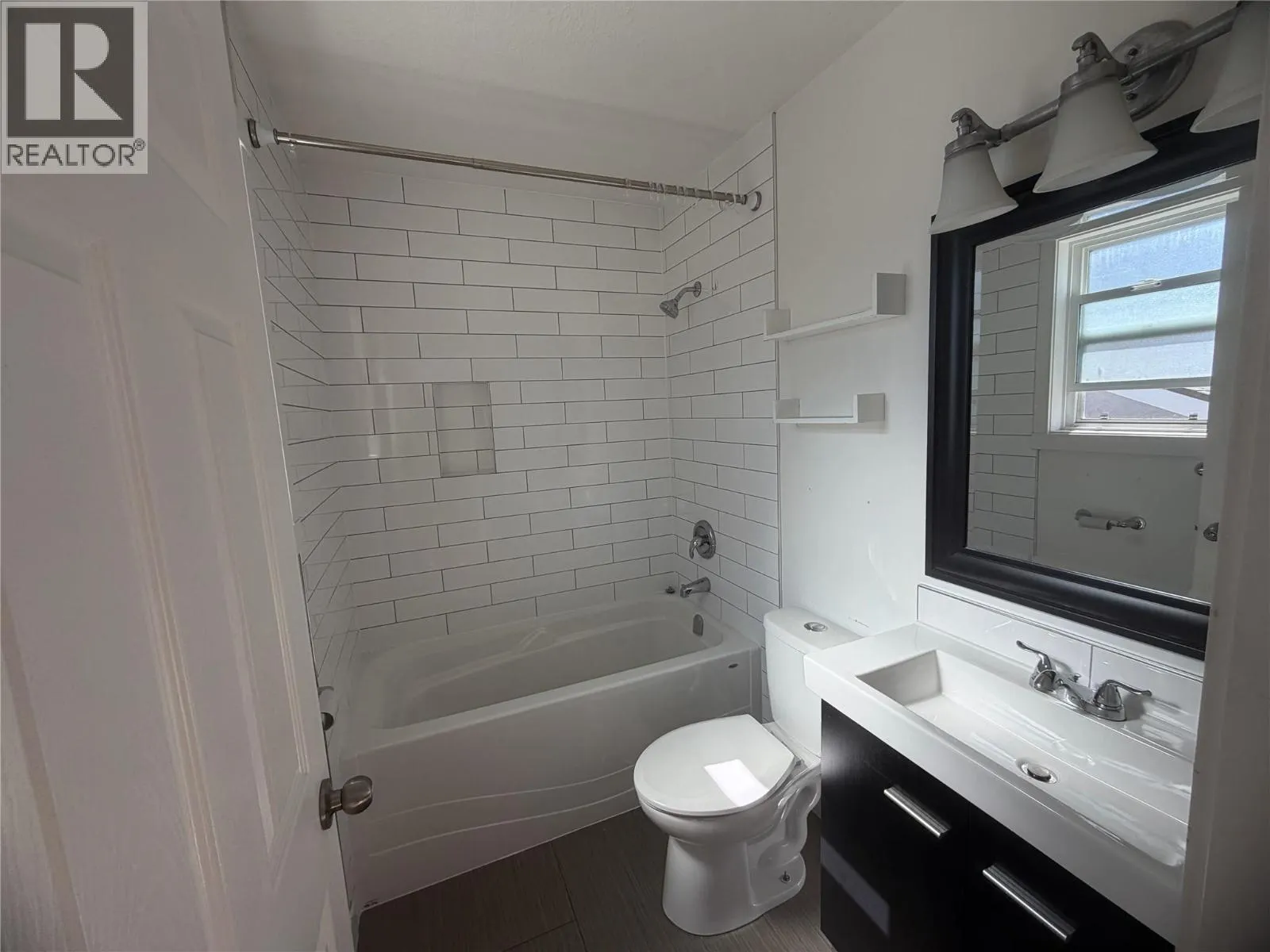 3155 Gordon Drive Unit# 304