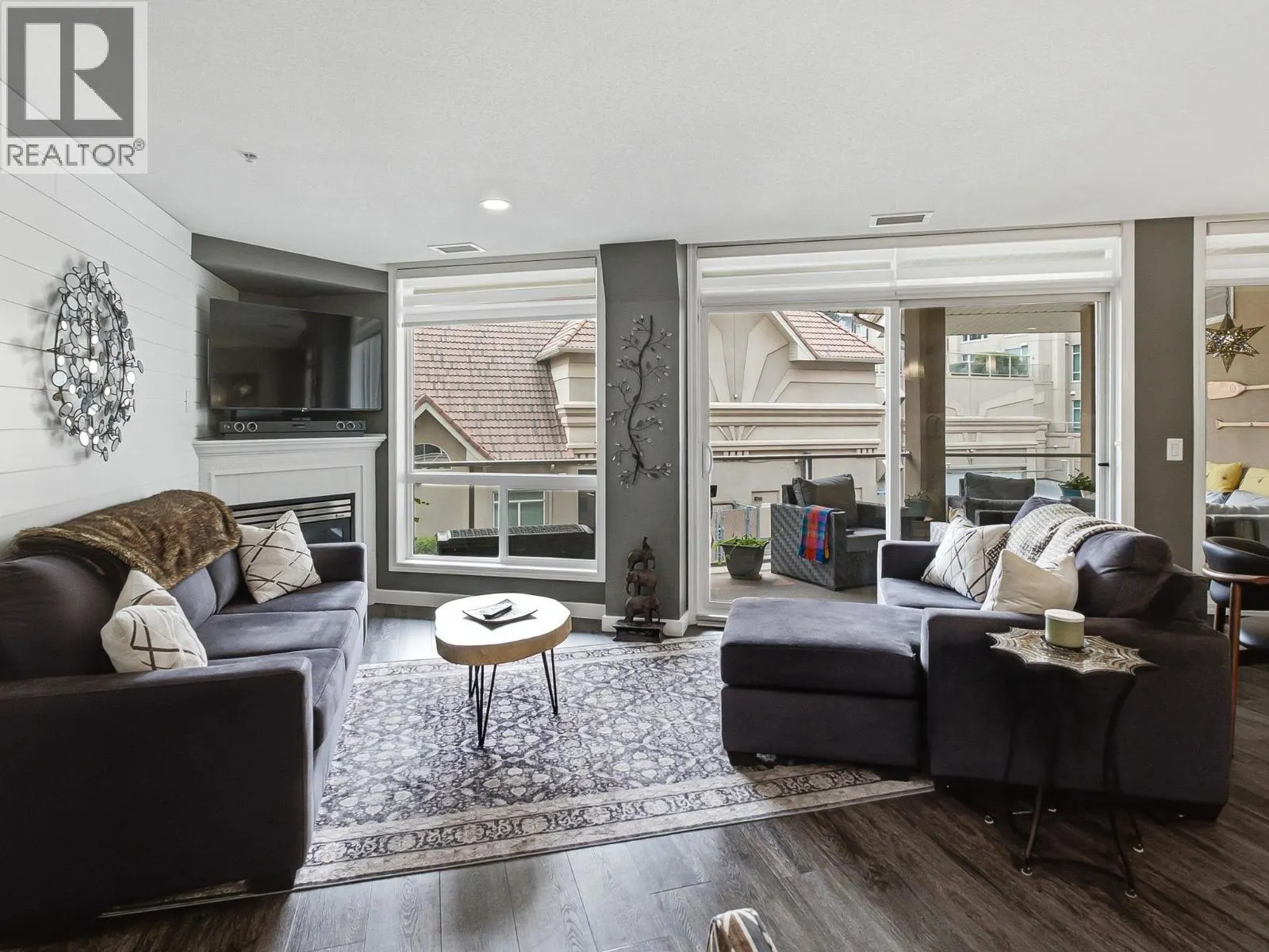 1088 Sunset Drive Unit# 242