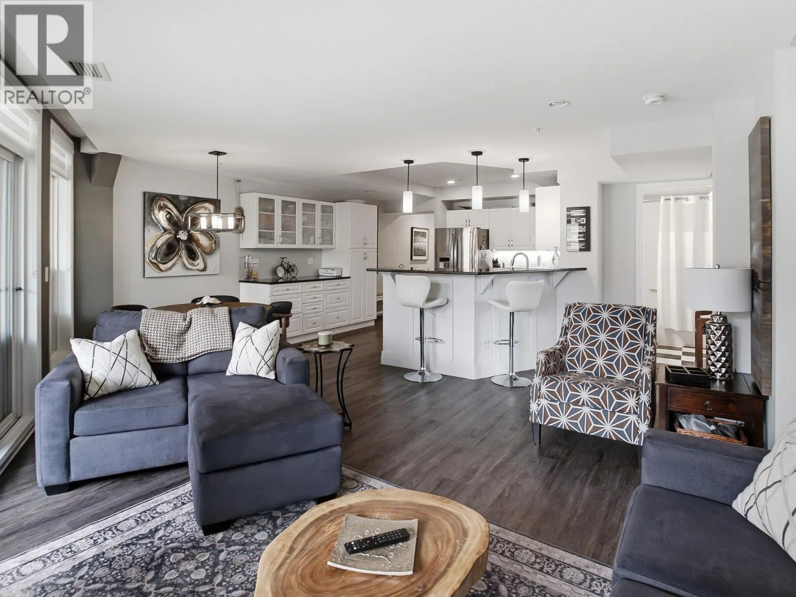 1088 Sunset Drive Unit# 242