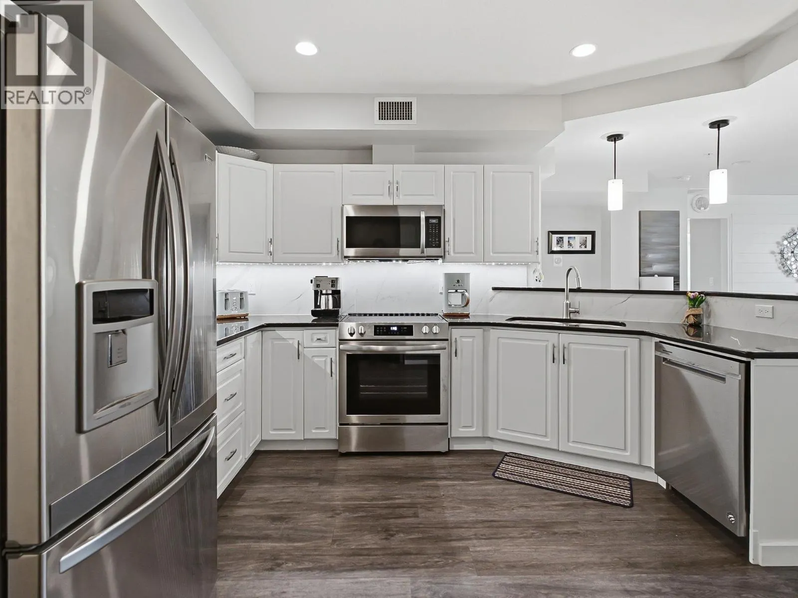 1088 Sunset Drive Unit# 242