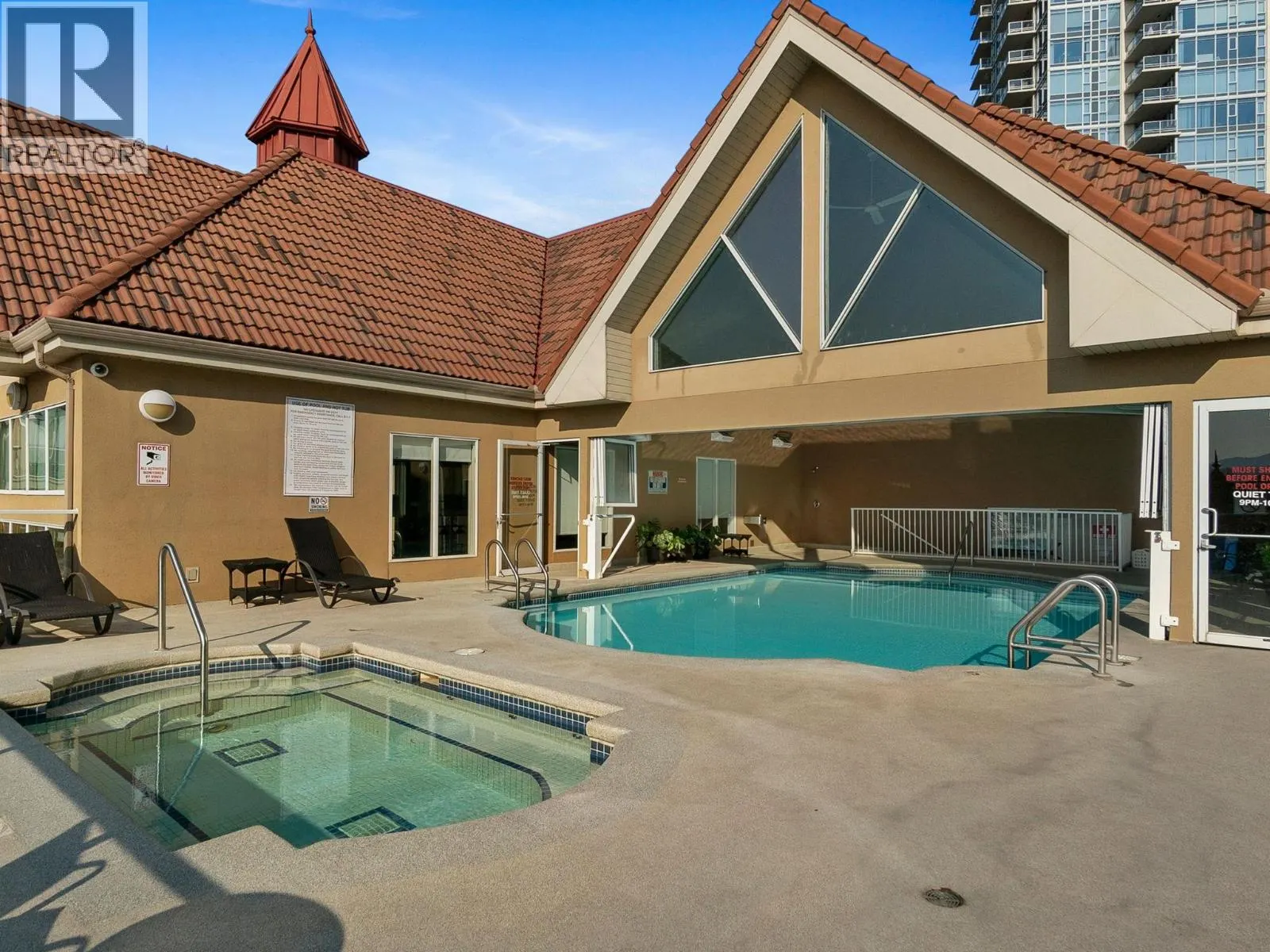 1088 Sunset Drive Unit# 242
