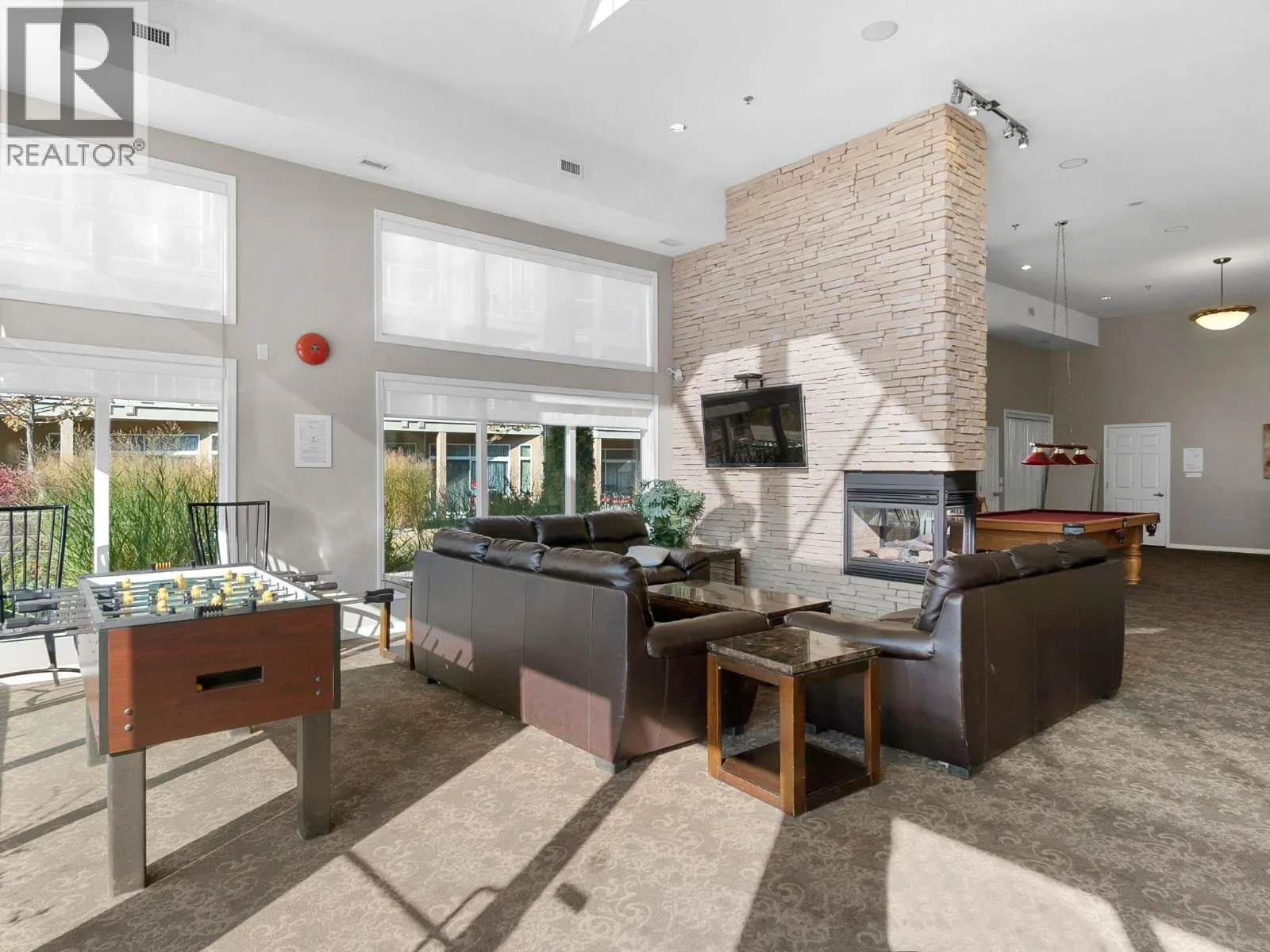 1088 Sunset Drive Unit# 242