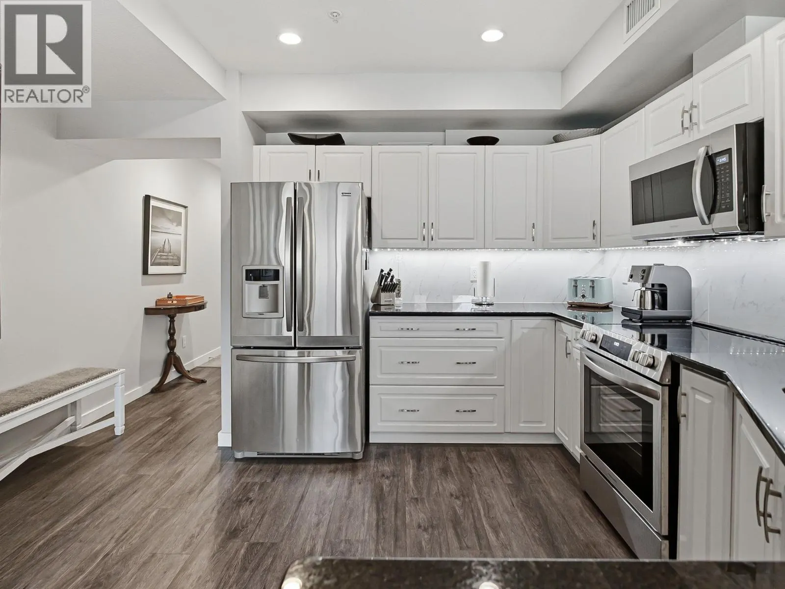 1088 Sunset Drive Unit# 242