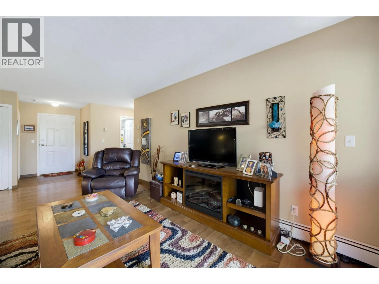 250 5th Street SE Unit# 208