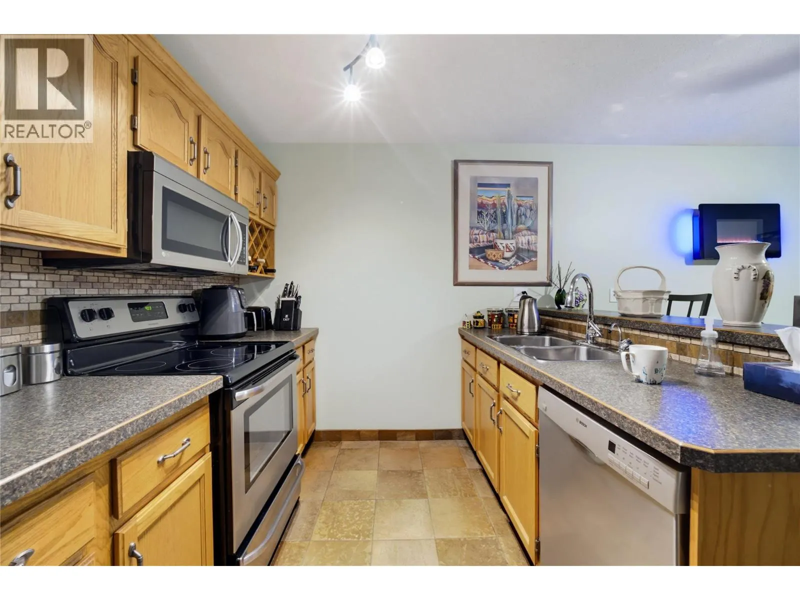 250 5th Street SE Unit# 208