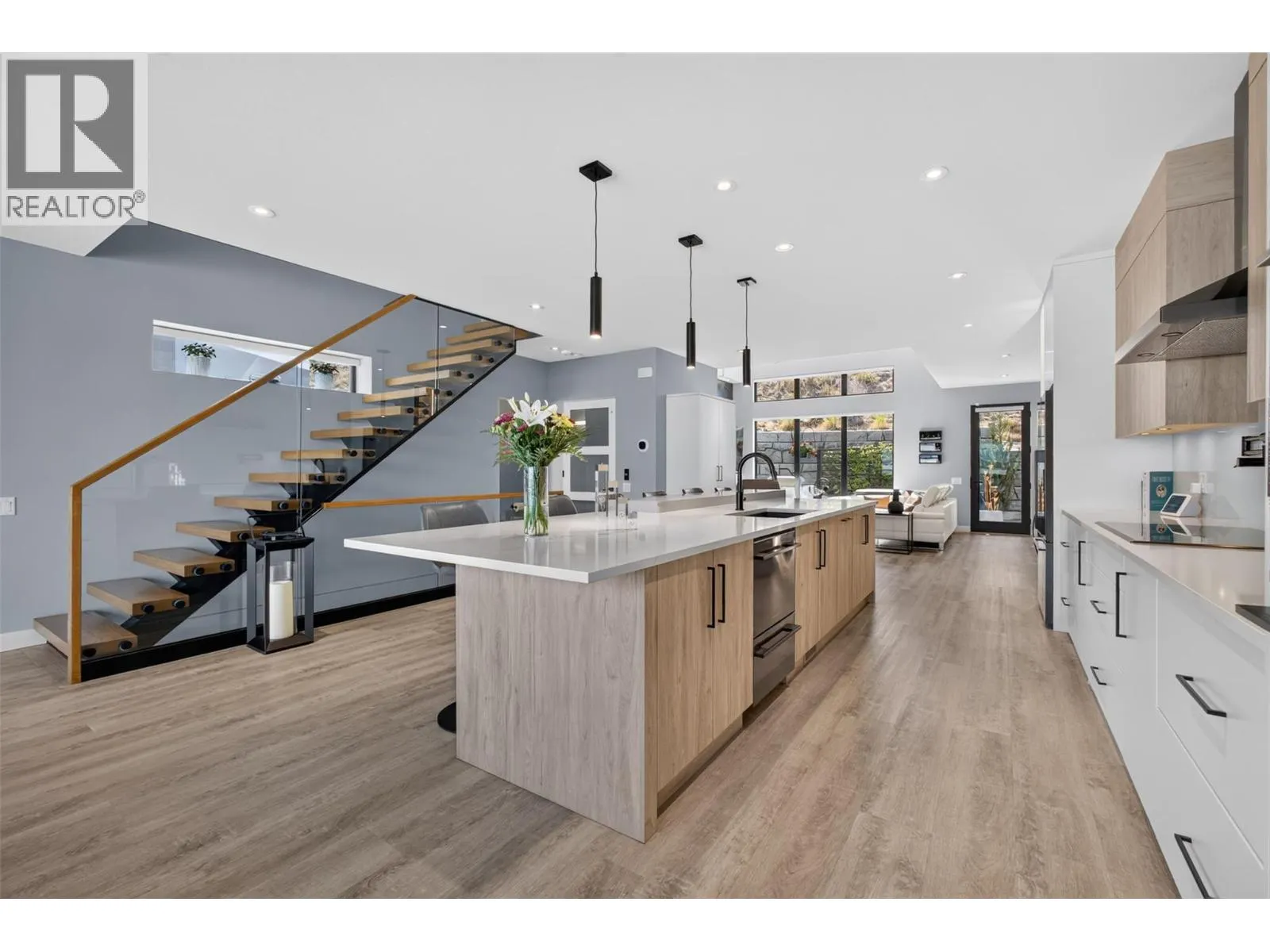 537 Hawes Court