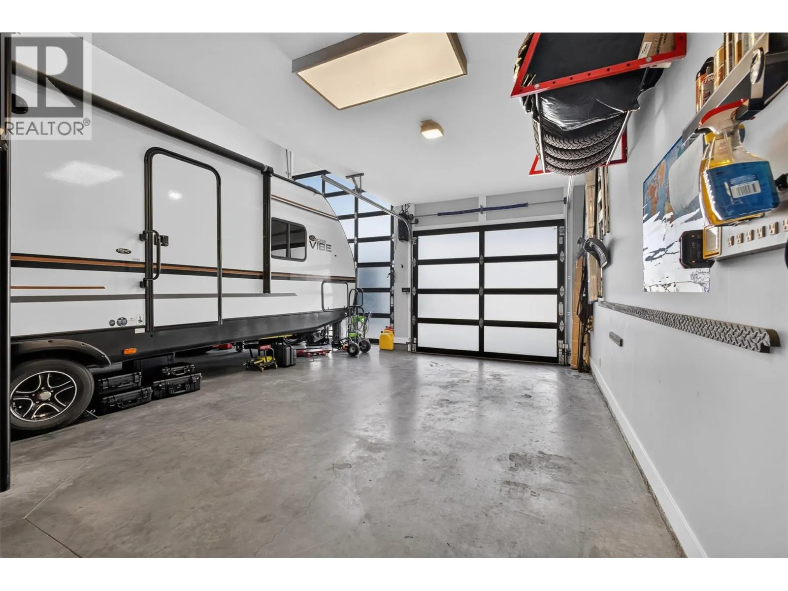 537 Hawes Court