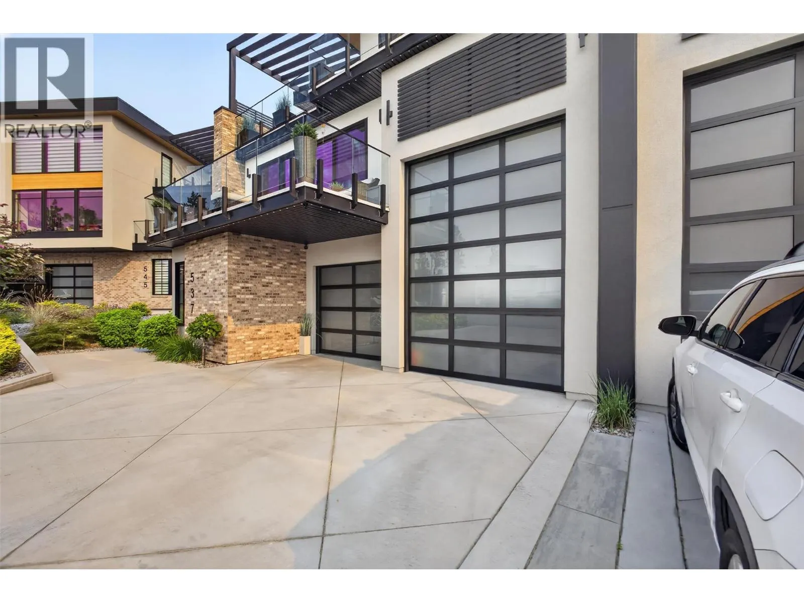 537 Hawes Court