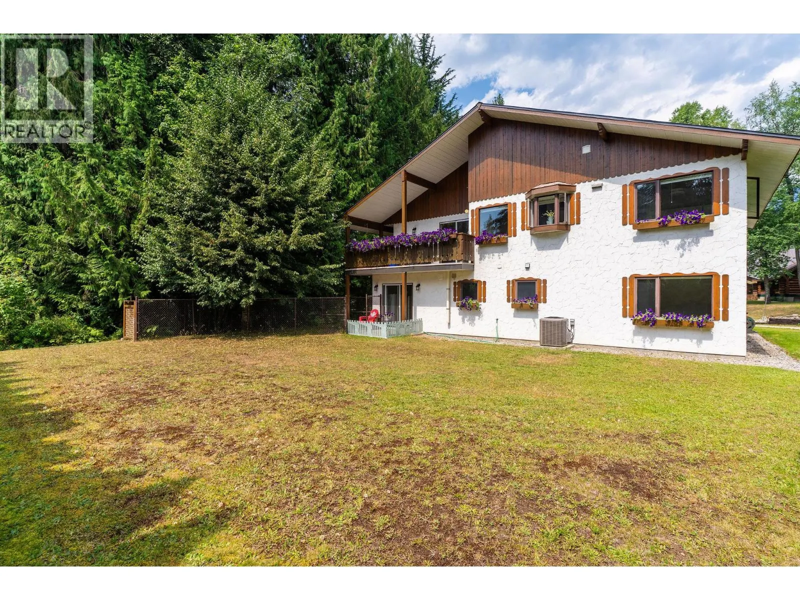1587 Pratico Road