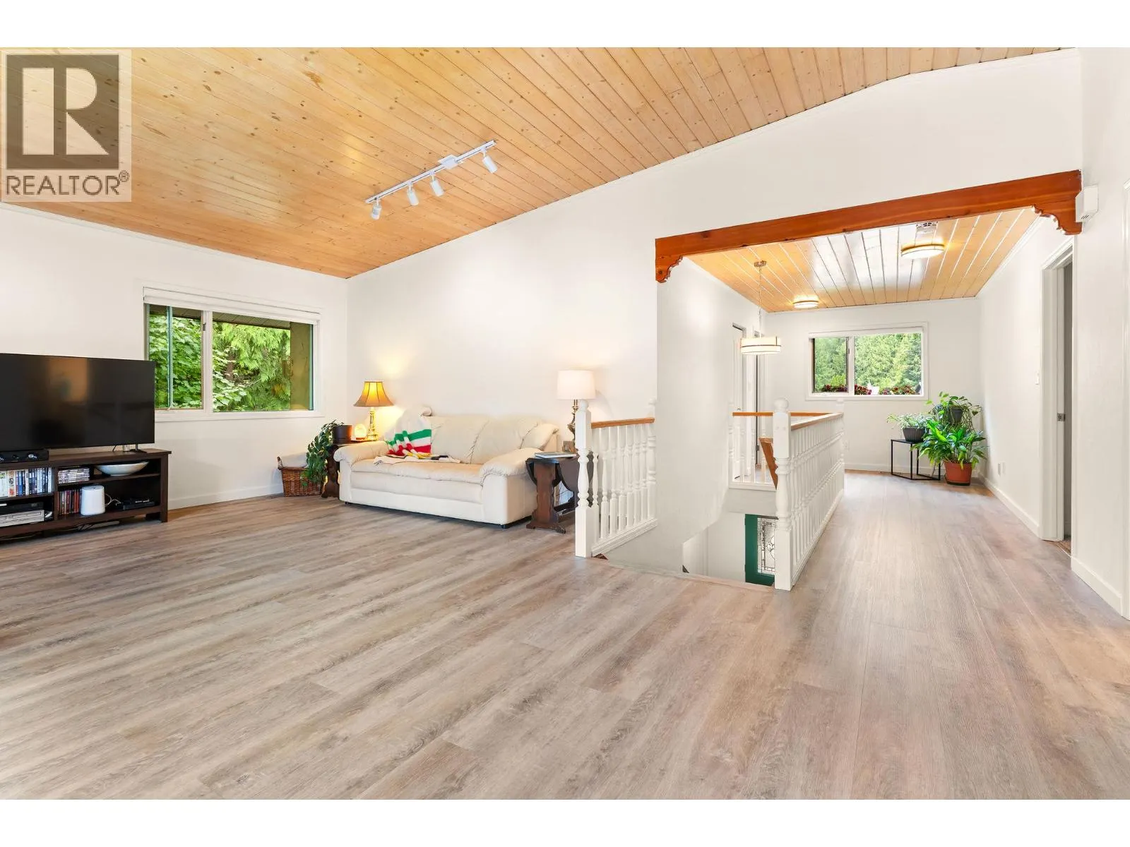 1587 Pratico Road