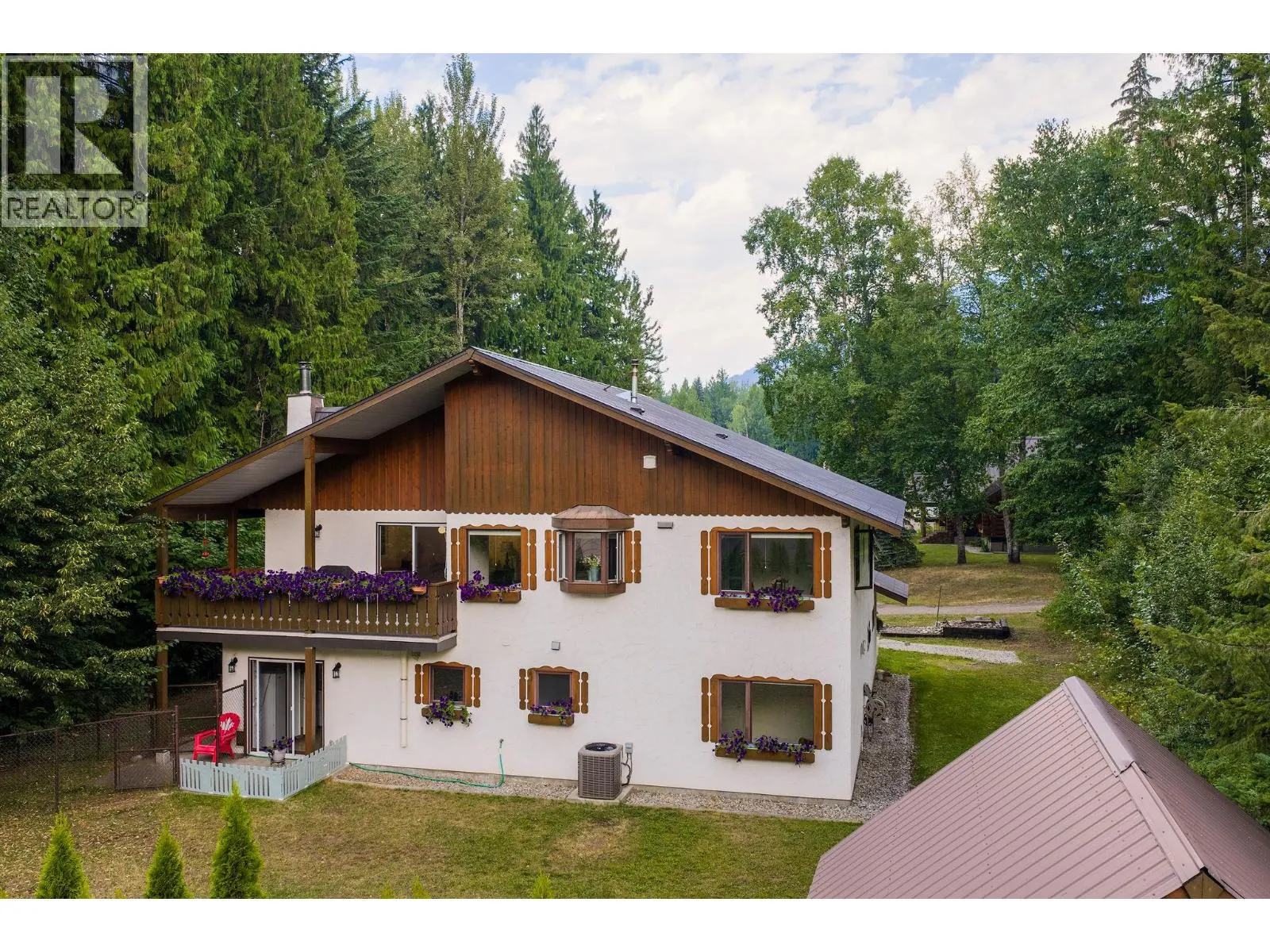 1587 Pratico Road