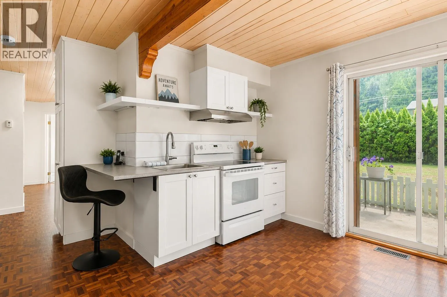 1587 Pratico Road