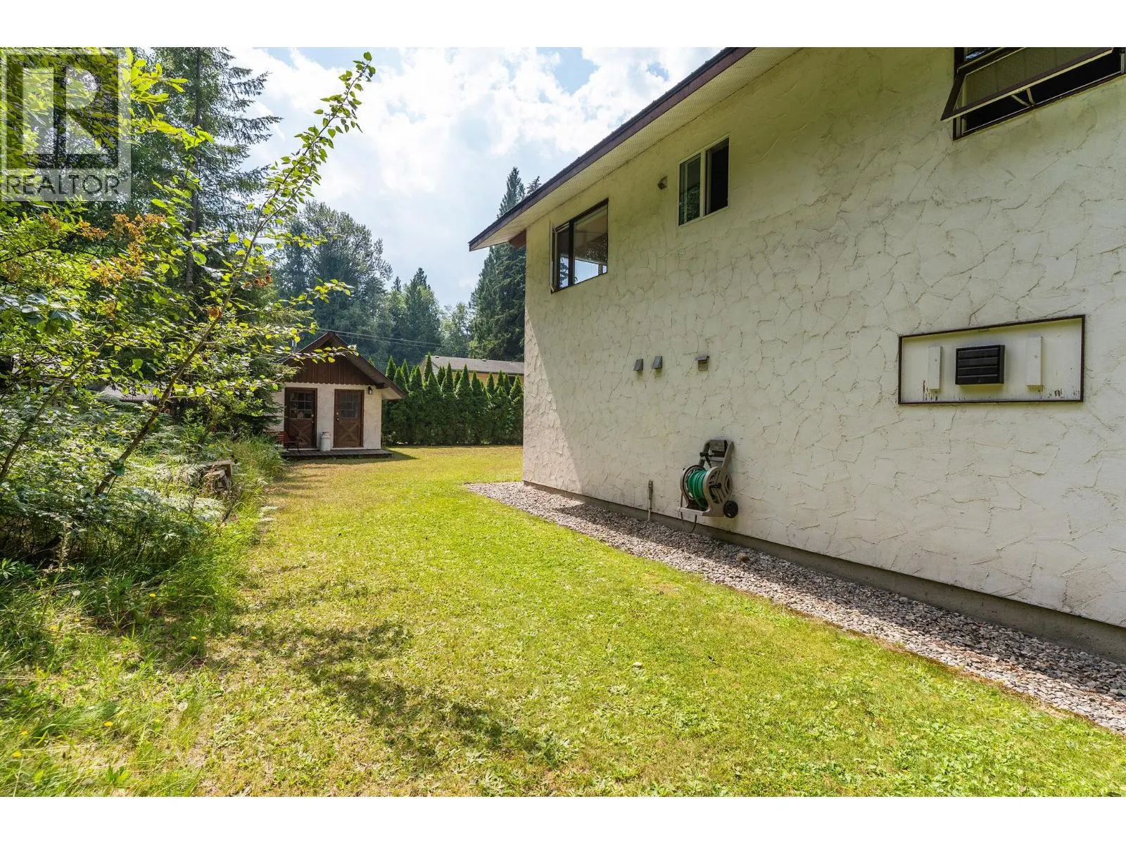 1587 Pratico Road