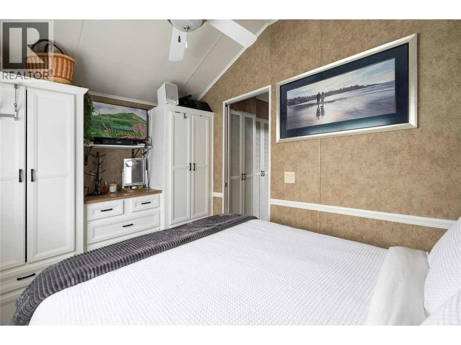 8000 Highland Road Unit# 33