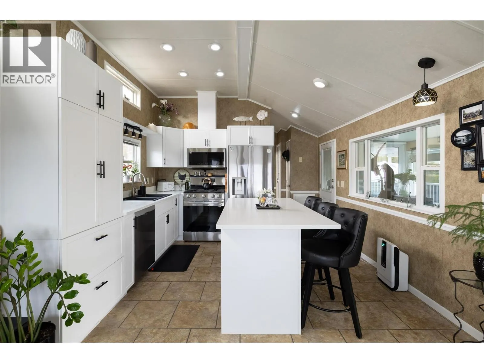 8000 Highland Road Unit# 33