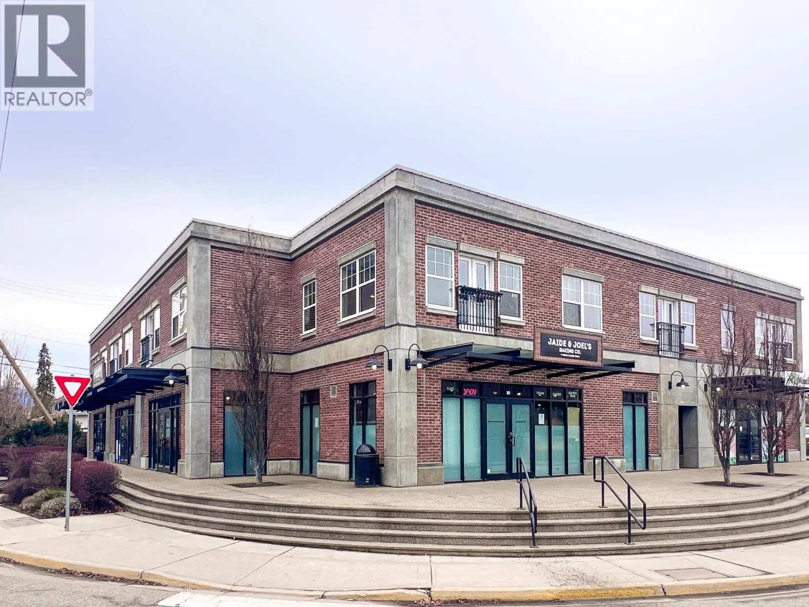 555 Montgomery Road Unit# 104