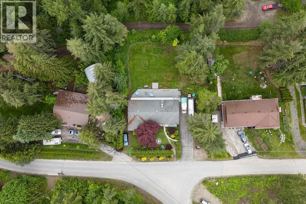 2527 Islandview Road