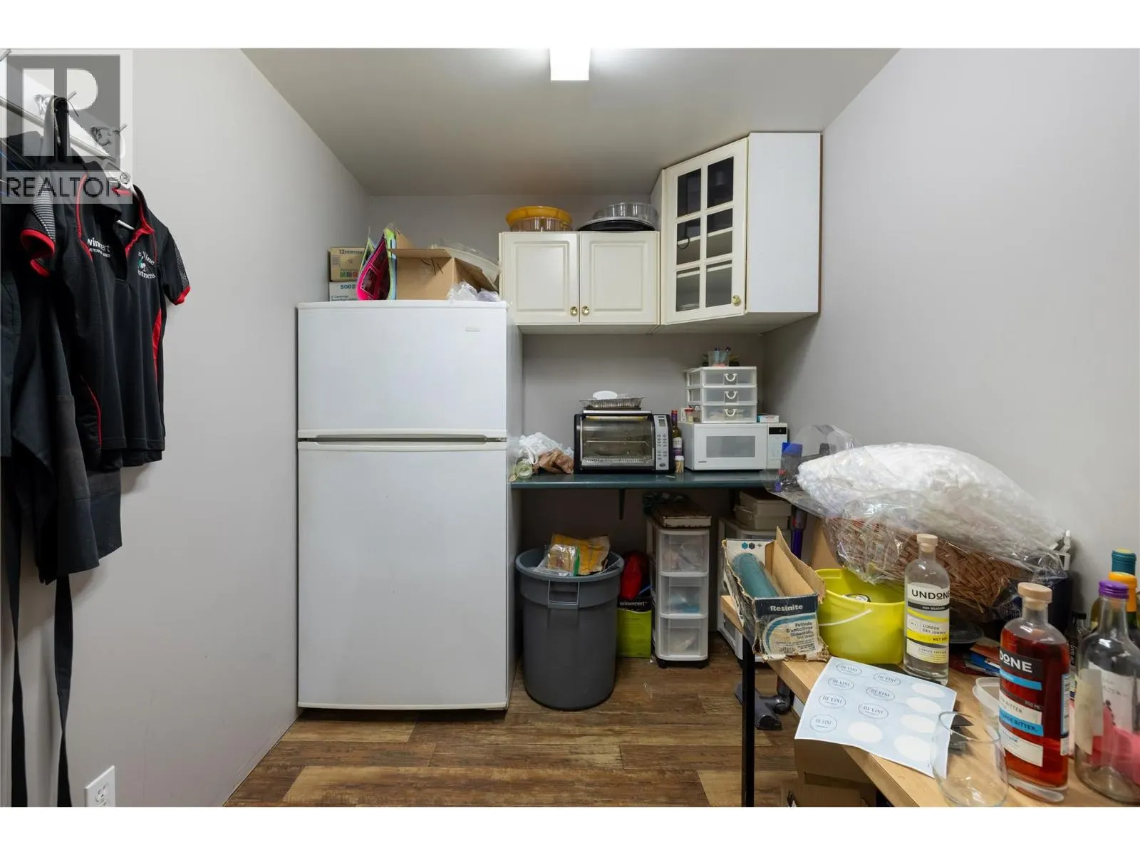 4313 25 Avenue Unit# 2A & 3A