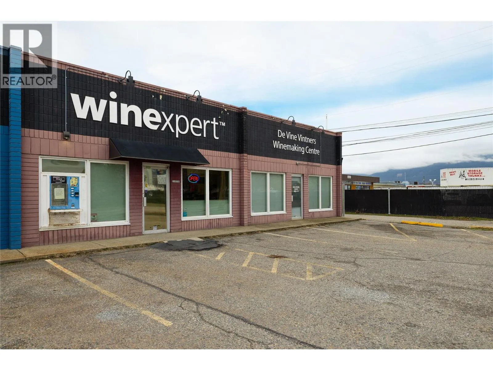 4313 25 Avenue Unit# 2A & 3A