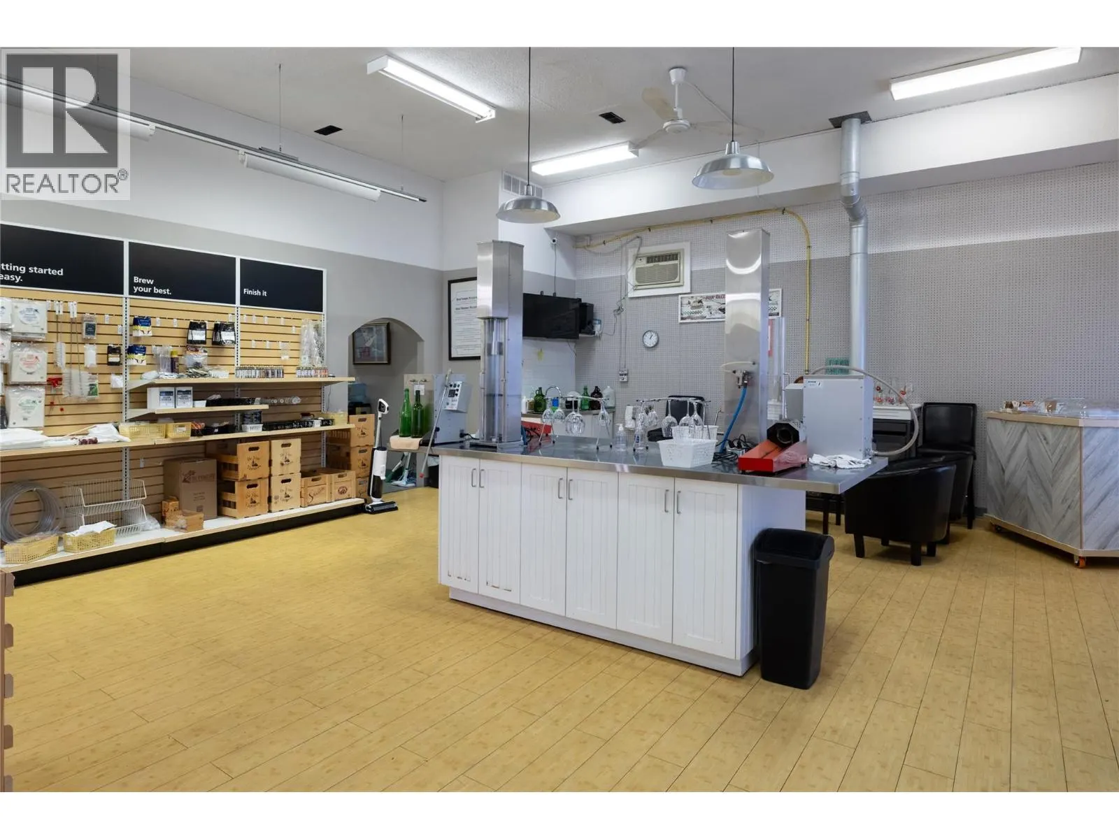 4313 25 Avenue Unit# 2A & 3A