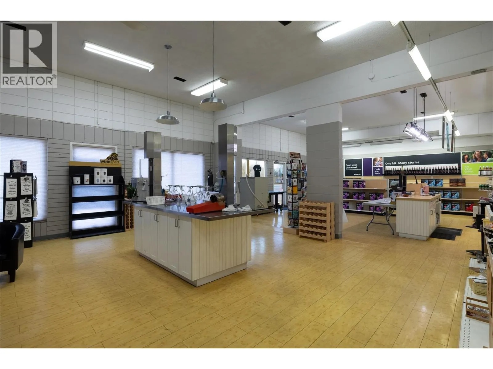 4313 25 Avenue Unit# 2A & 3A