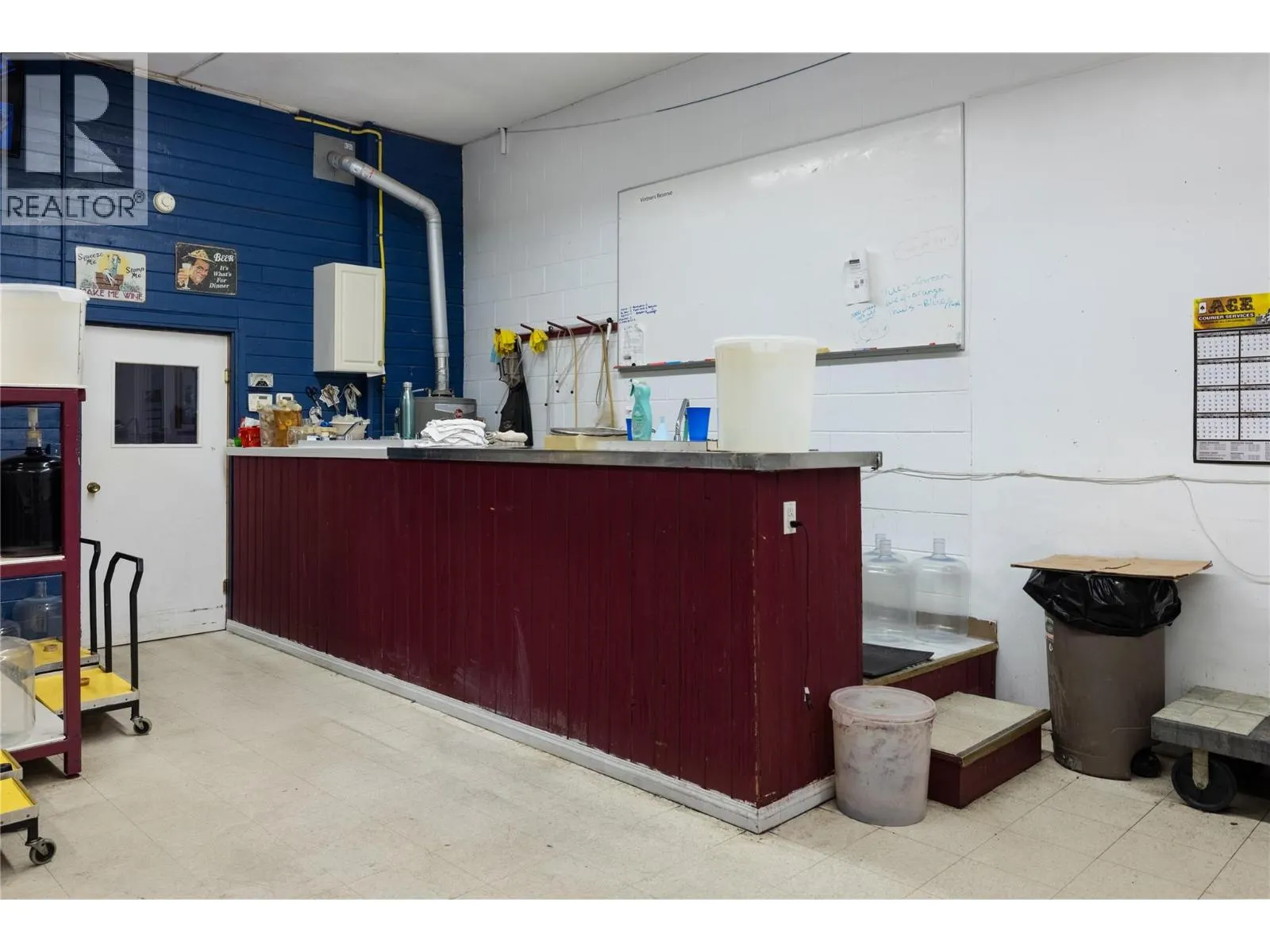 4313 25 Avenue Unit# 2A & 3A