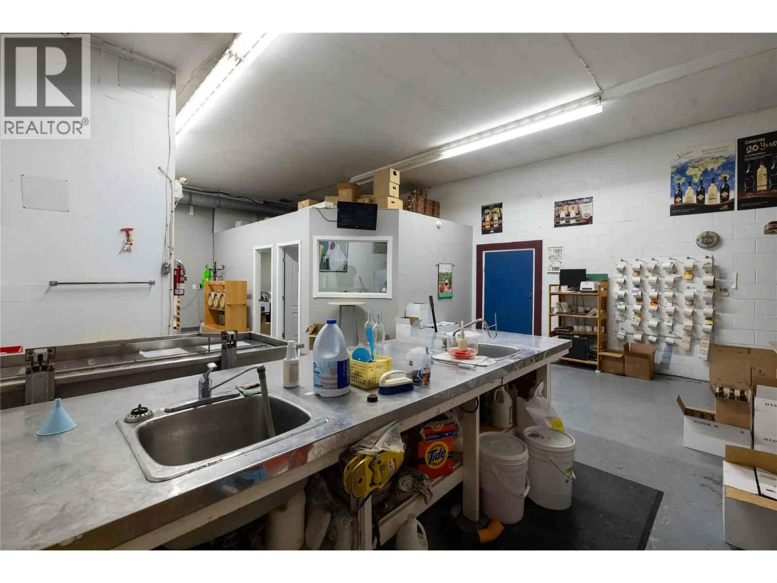 4313 25 Avenue Unit# 2A & 3A