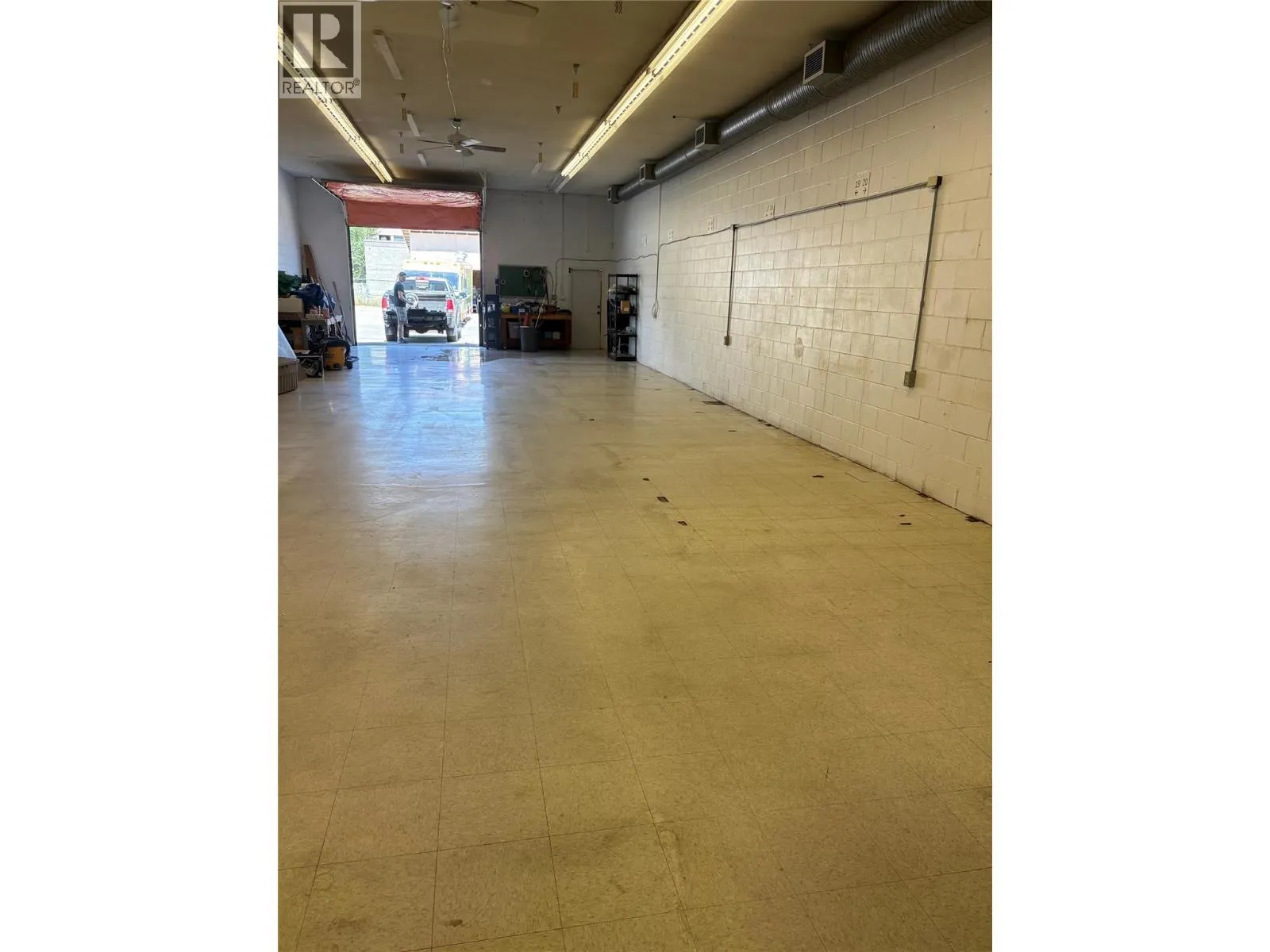 4313 25 Avenue Unit# 2A & 3A