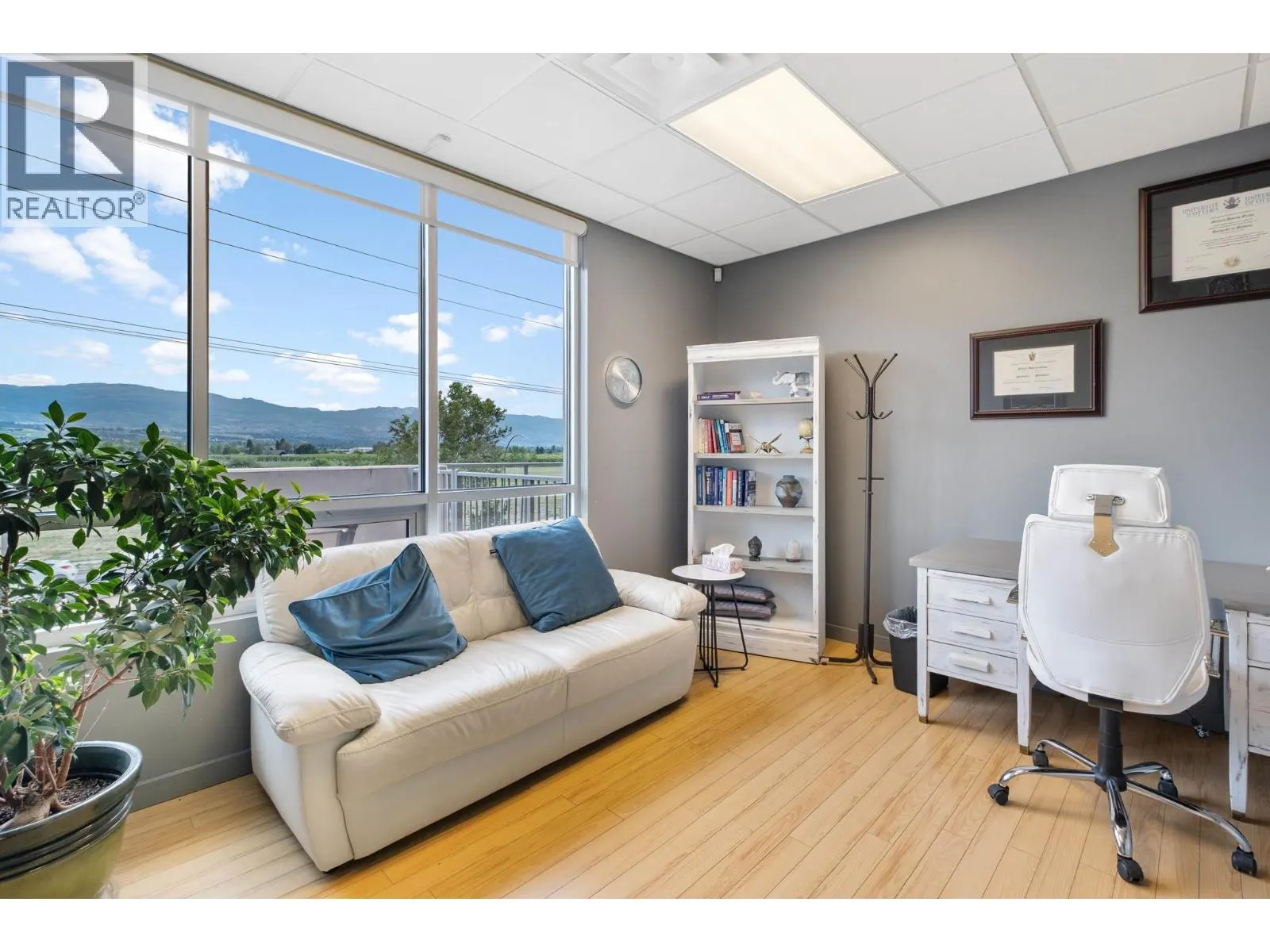 2040 Springfield Road Unit# 201