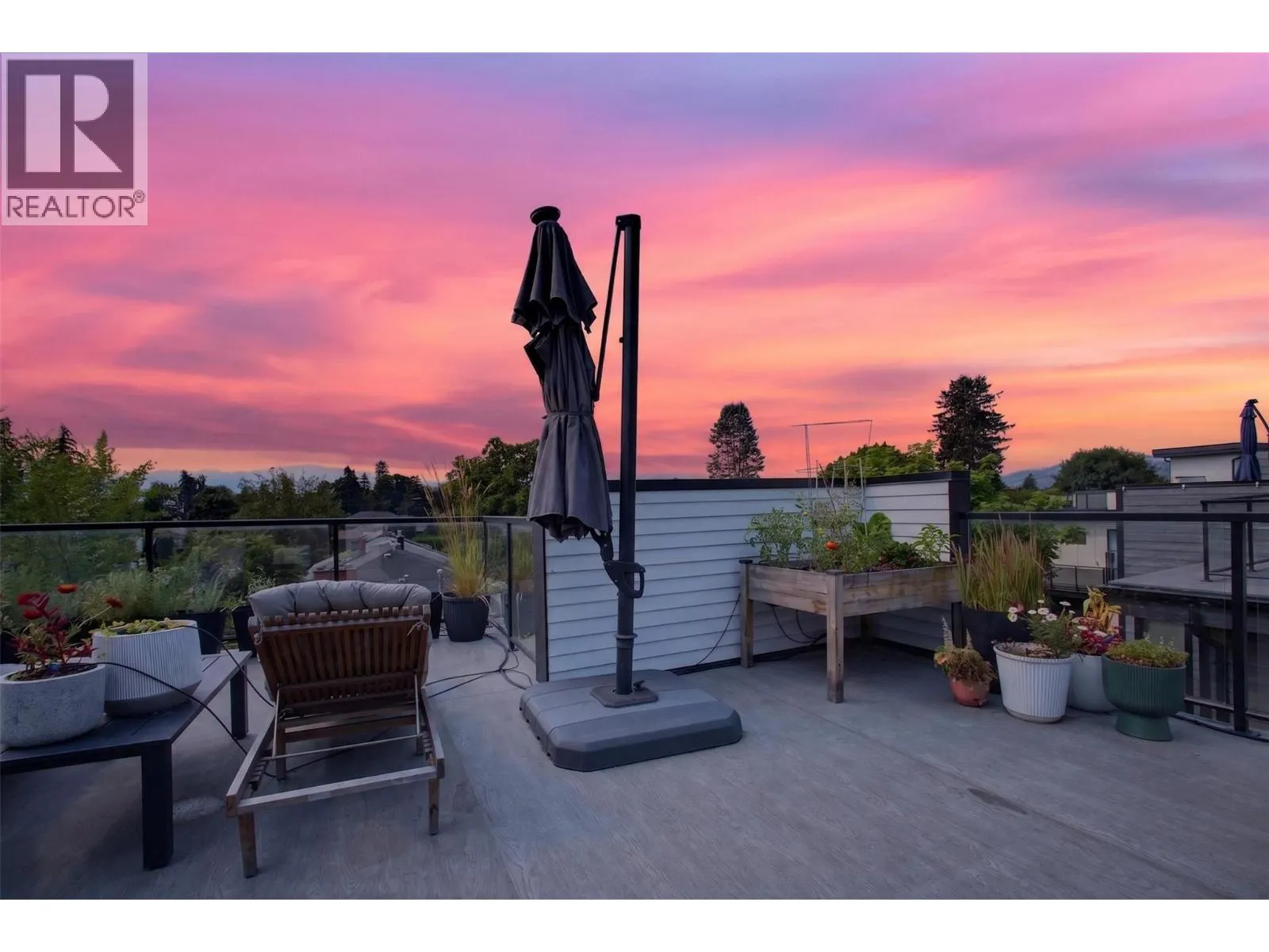 945 Borden Avenue Unit# 1