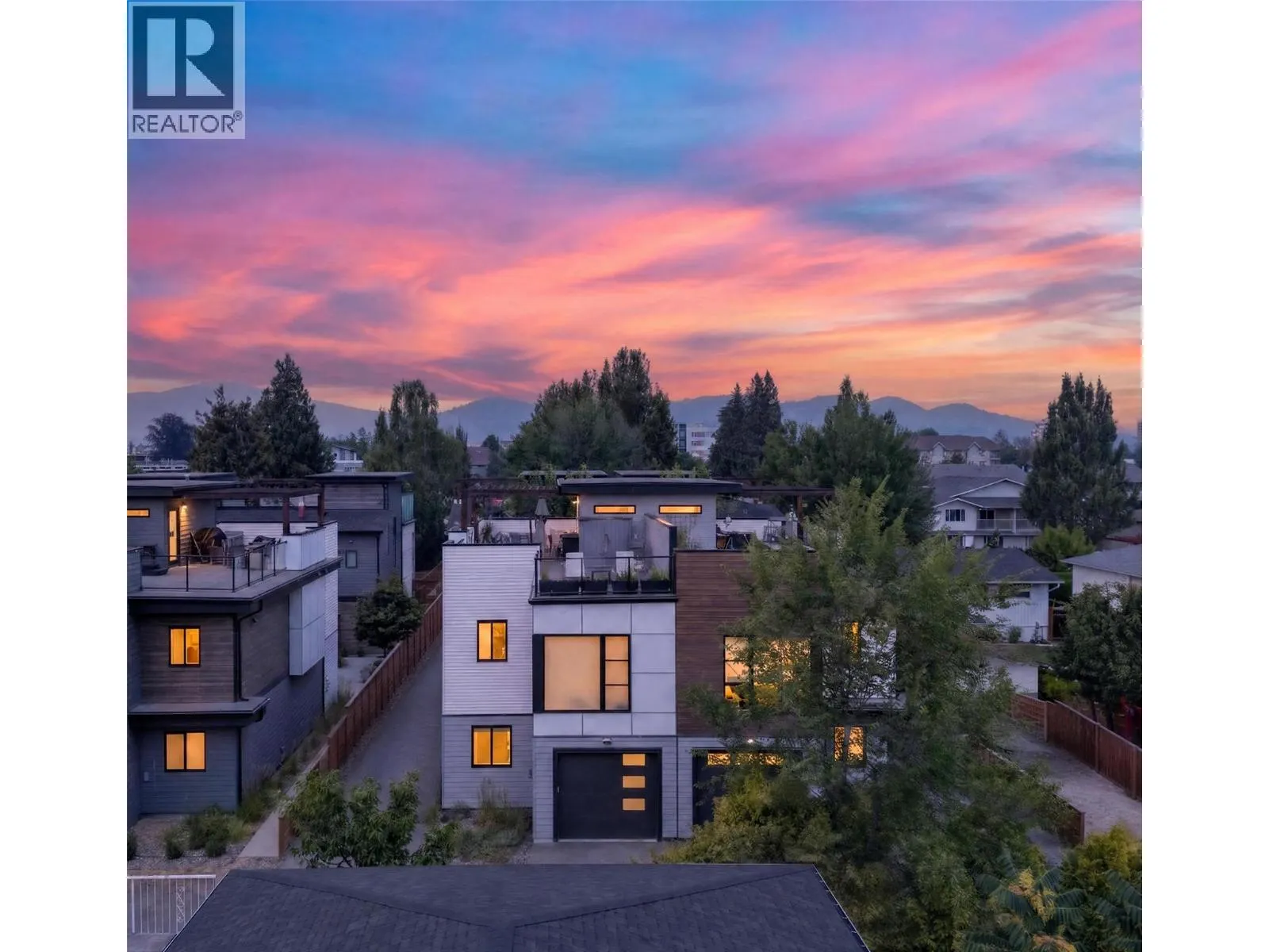 945 Borden Avenue Unit# 1