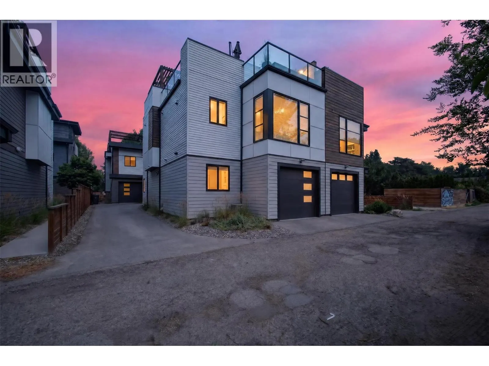 945 Borden Avenue Unit# 1
