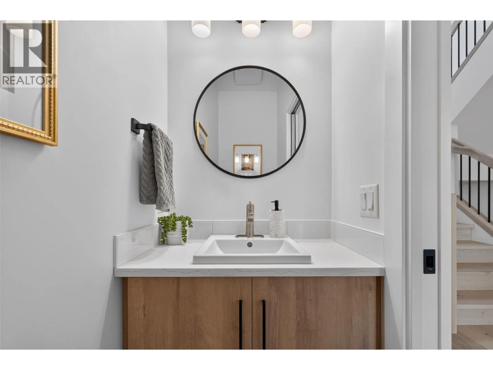 945 Borden Avenue Unit# 1