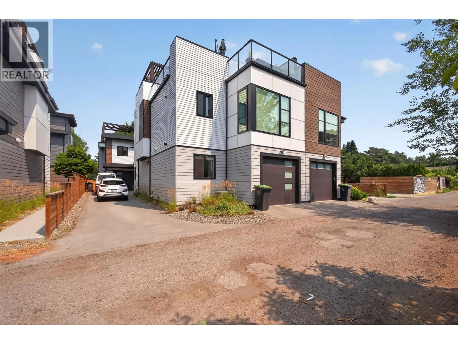 945 Borden Avenue Unit# 1