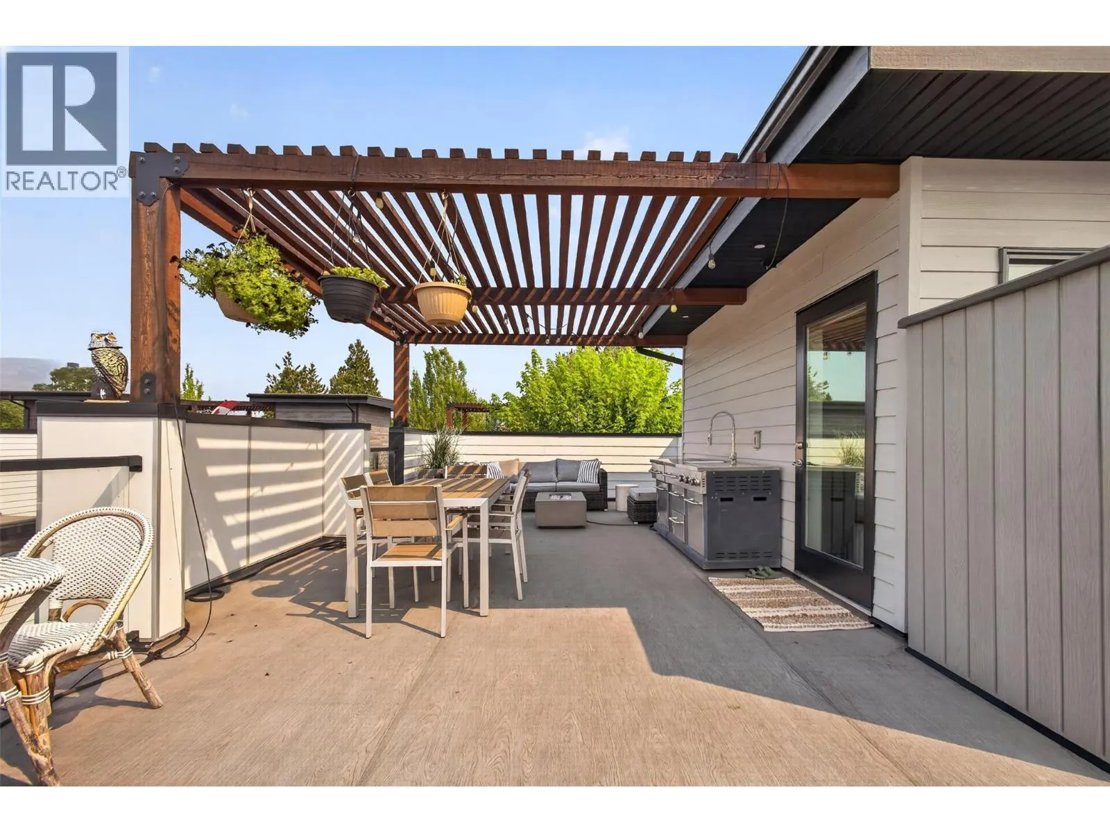 945 Borden Avenue Unit# 1
