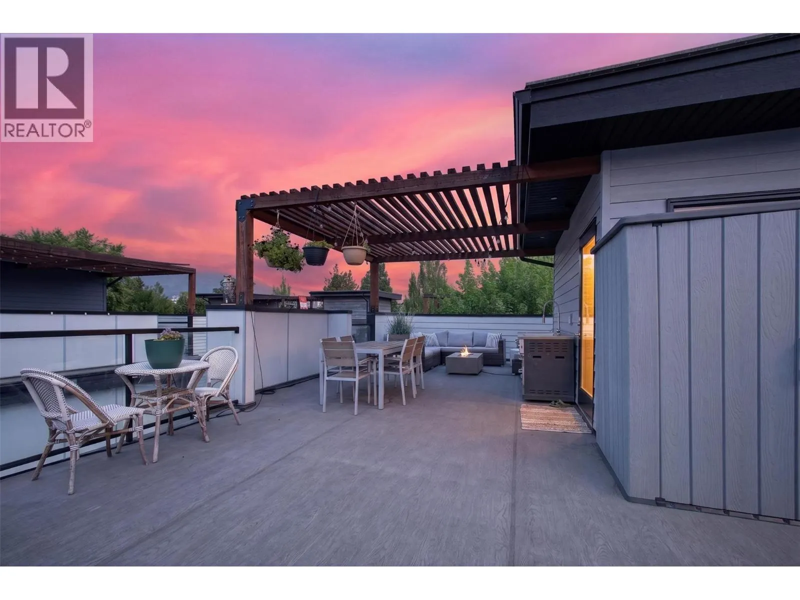945 Borden Avenue Unit# 1