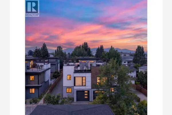 945 Borden Avenue Unit# 1