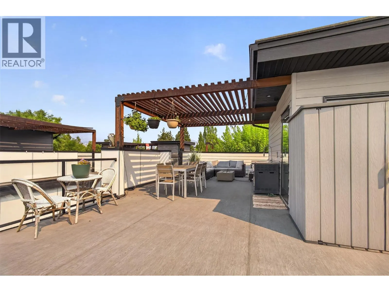 945 Borden Avenue Unit# 1