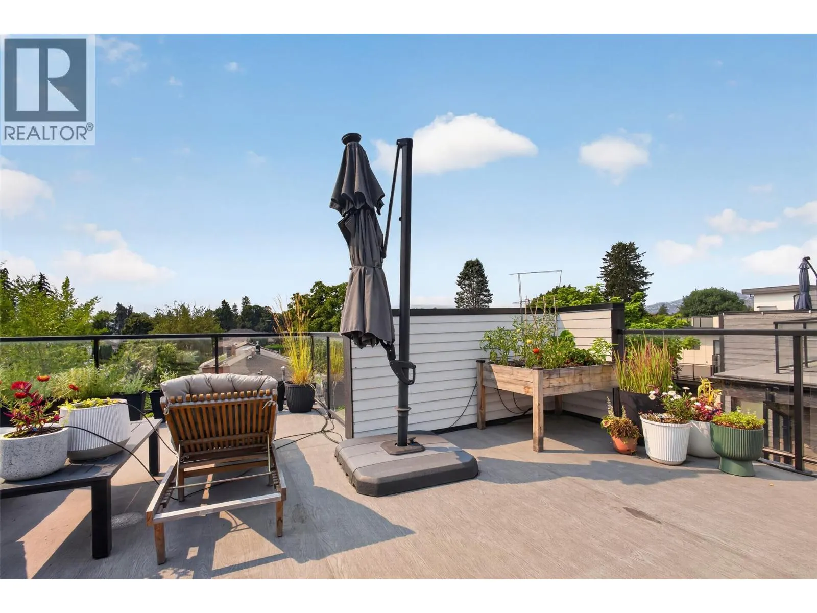 945 Borden Avenue Unit# 1