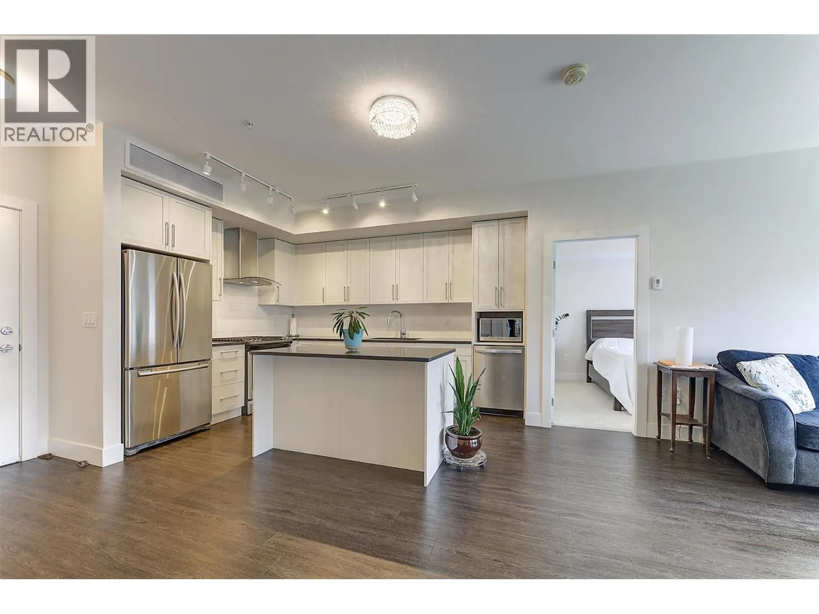 4380 Lakeshore Road Unit# 225