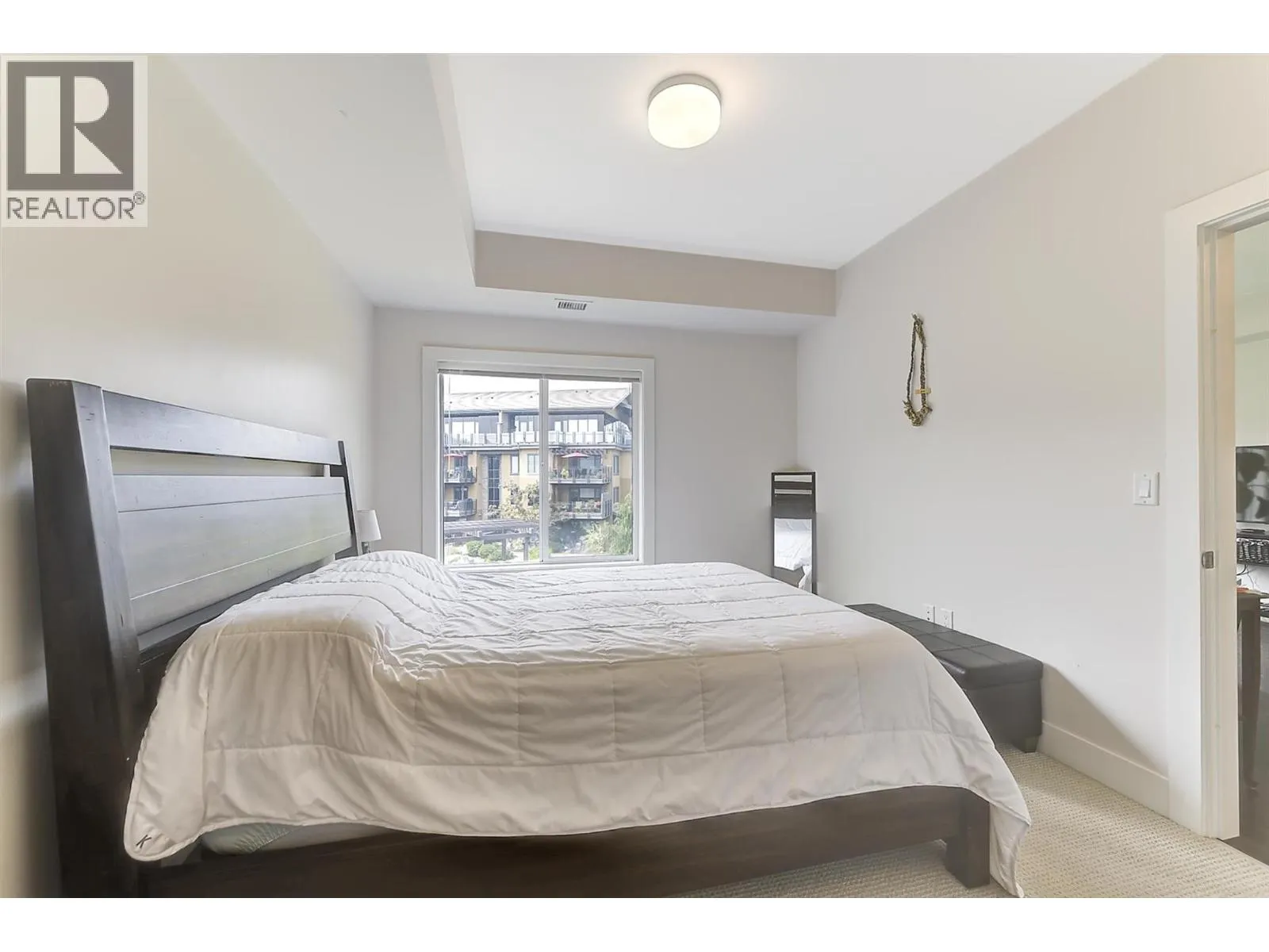 4380 Lakeshore Road Unit# 225