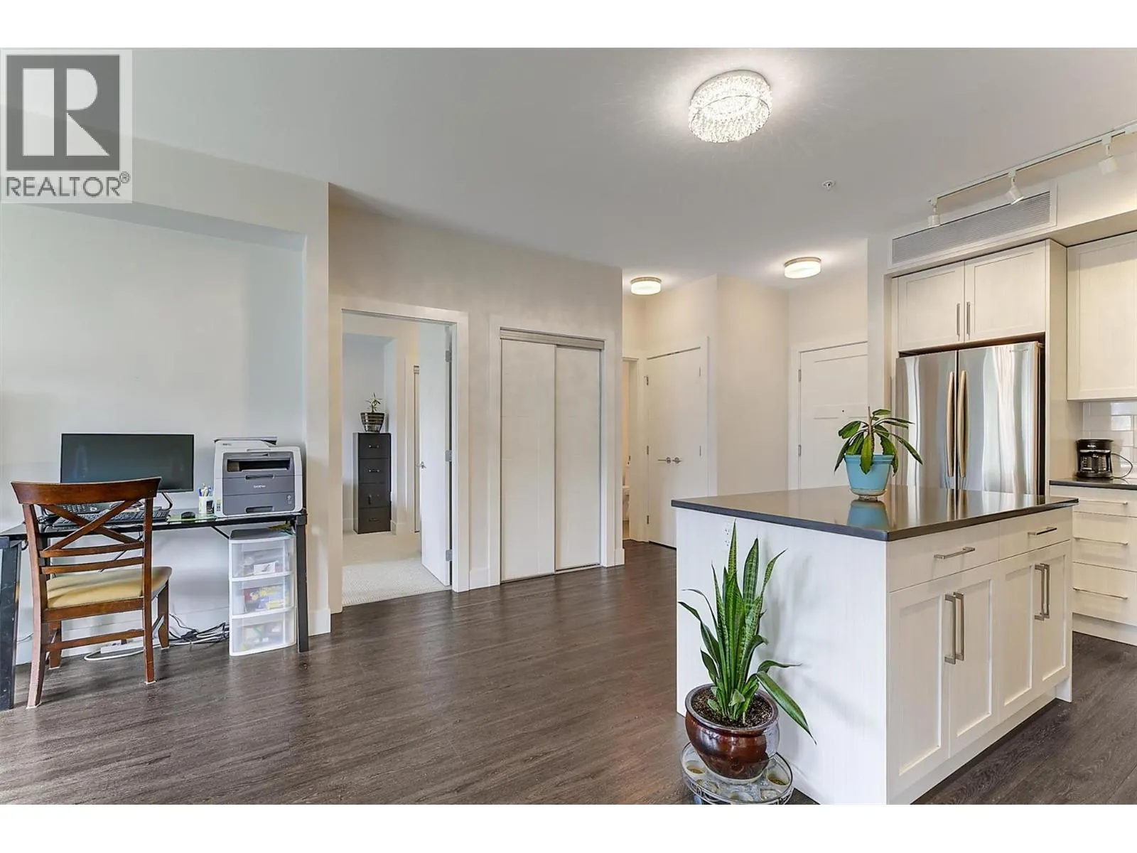 4380 Lakeshore Road Unit# 225