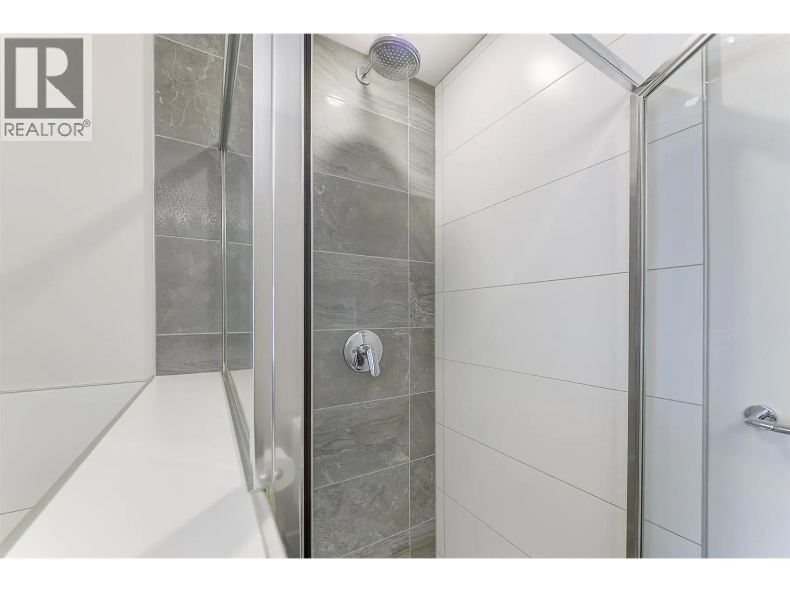 4380 Lakeshore Road Unit# 225