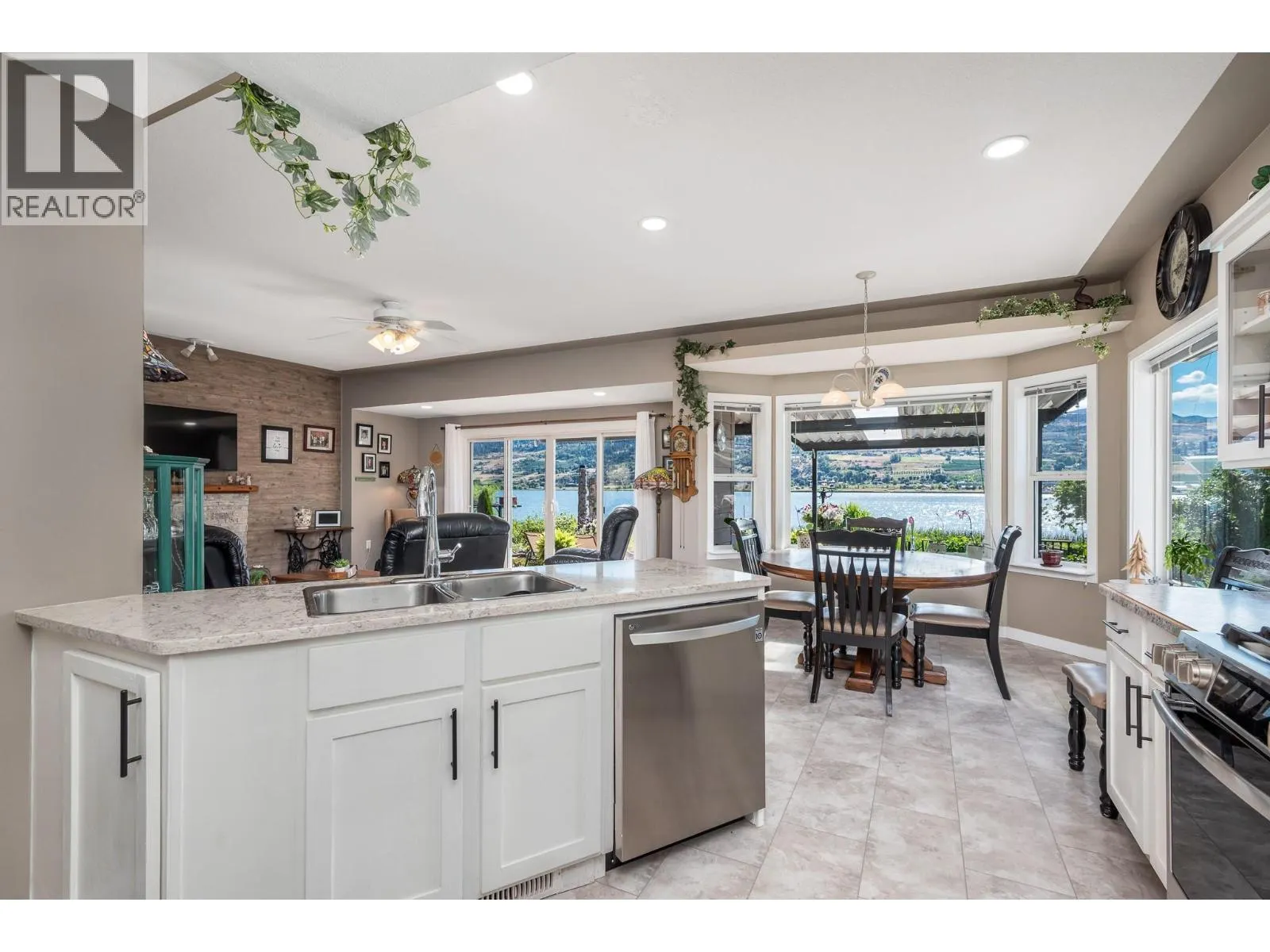 7185 Old Kamloops Road