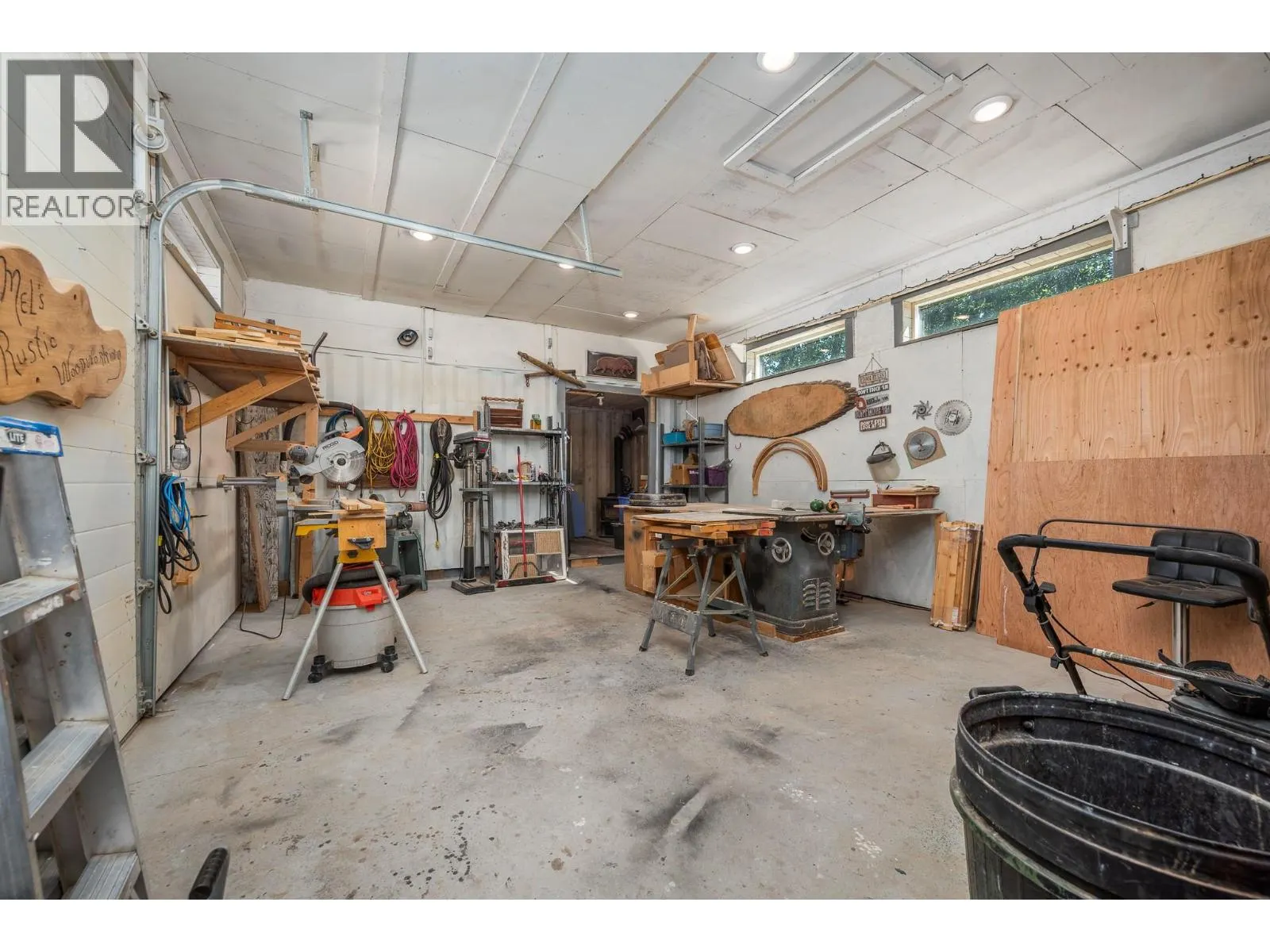 7185 Old Kamloops Road