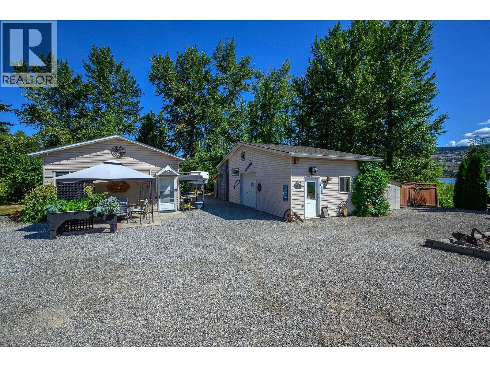 7185 Old Kamloops Road