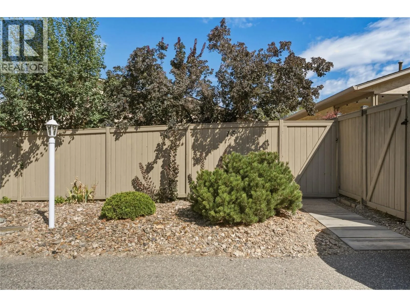 3850 Argyle Avenue Unit# 15