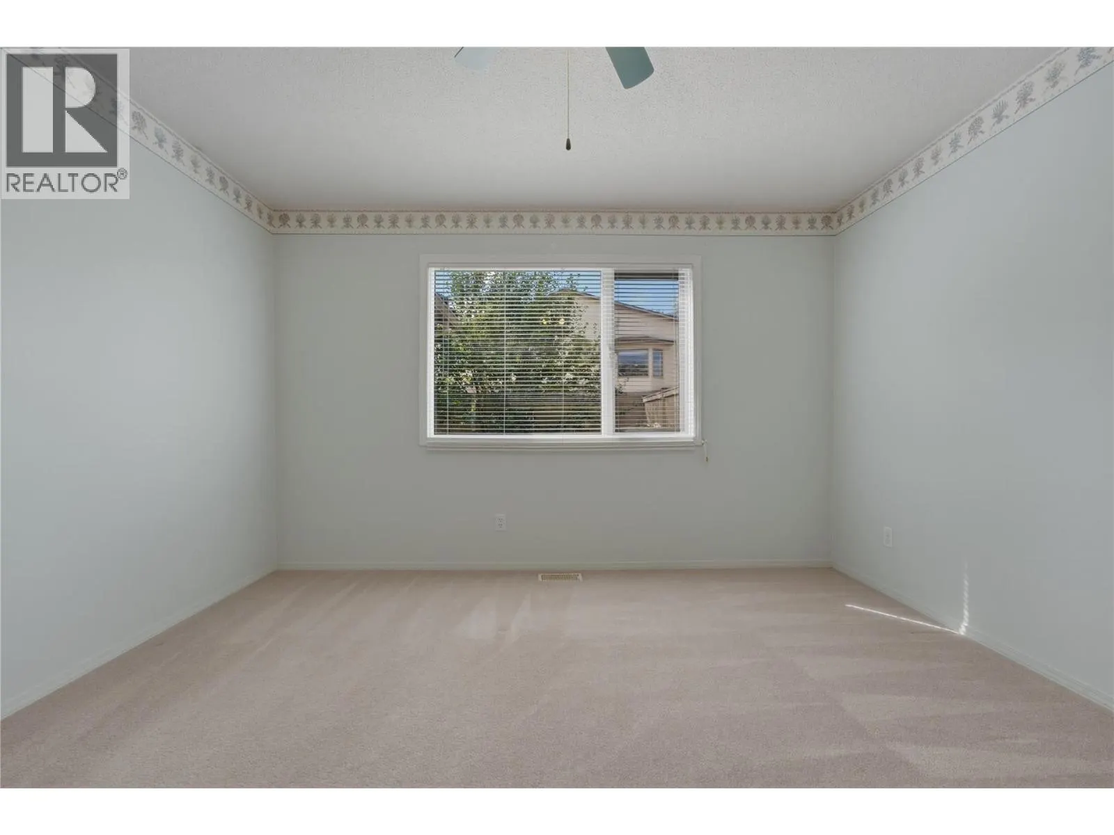 3850 Argyle Avenue Unit# 15