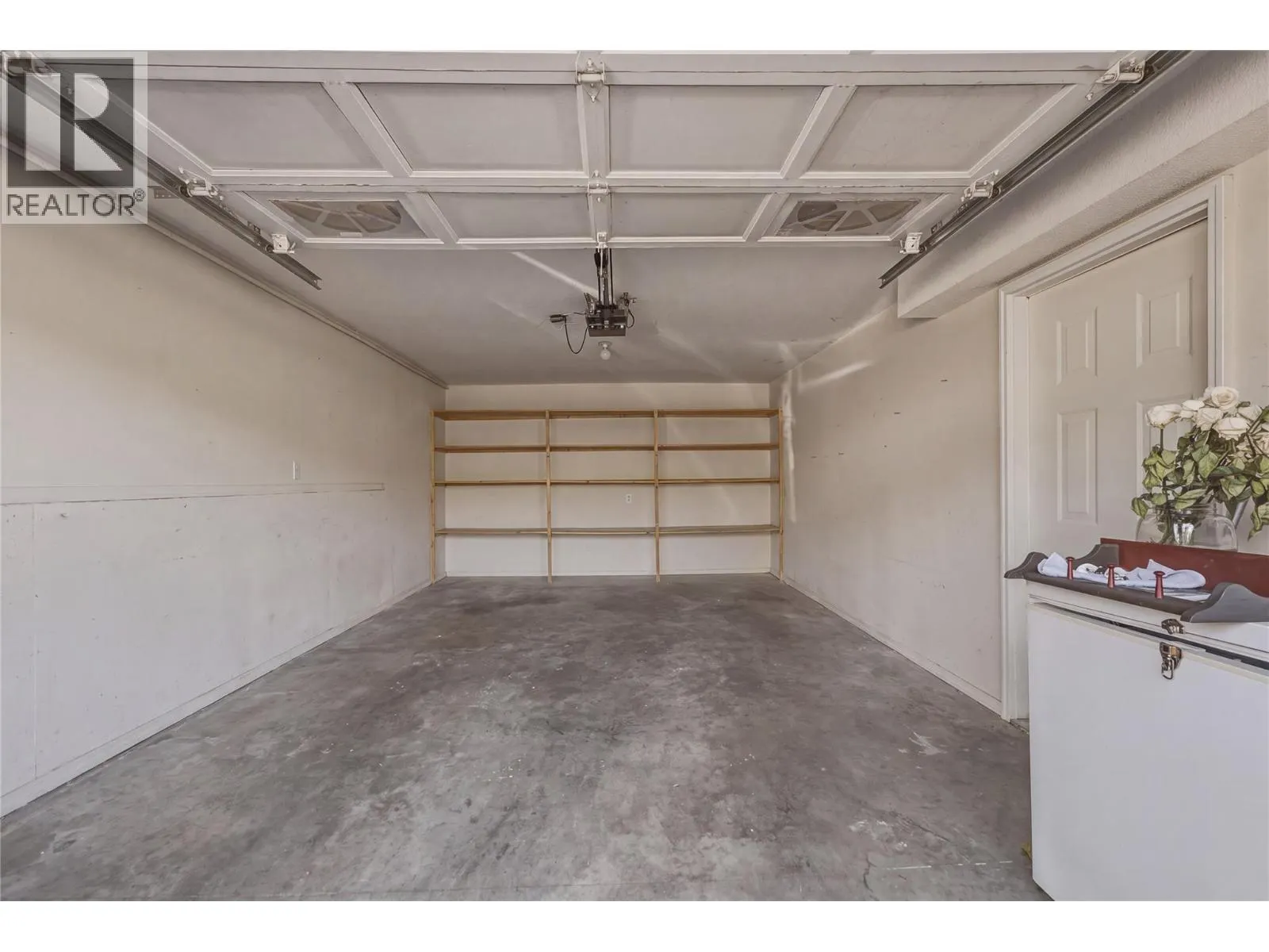 3850 Argyle Avenue Unit# 15